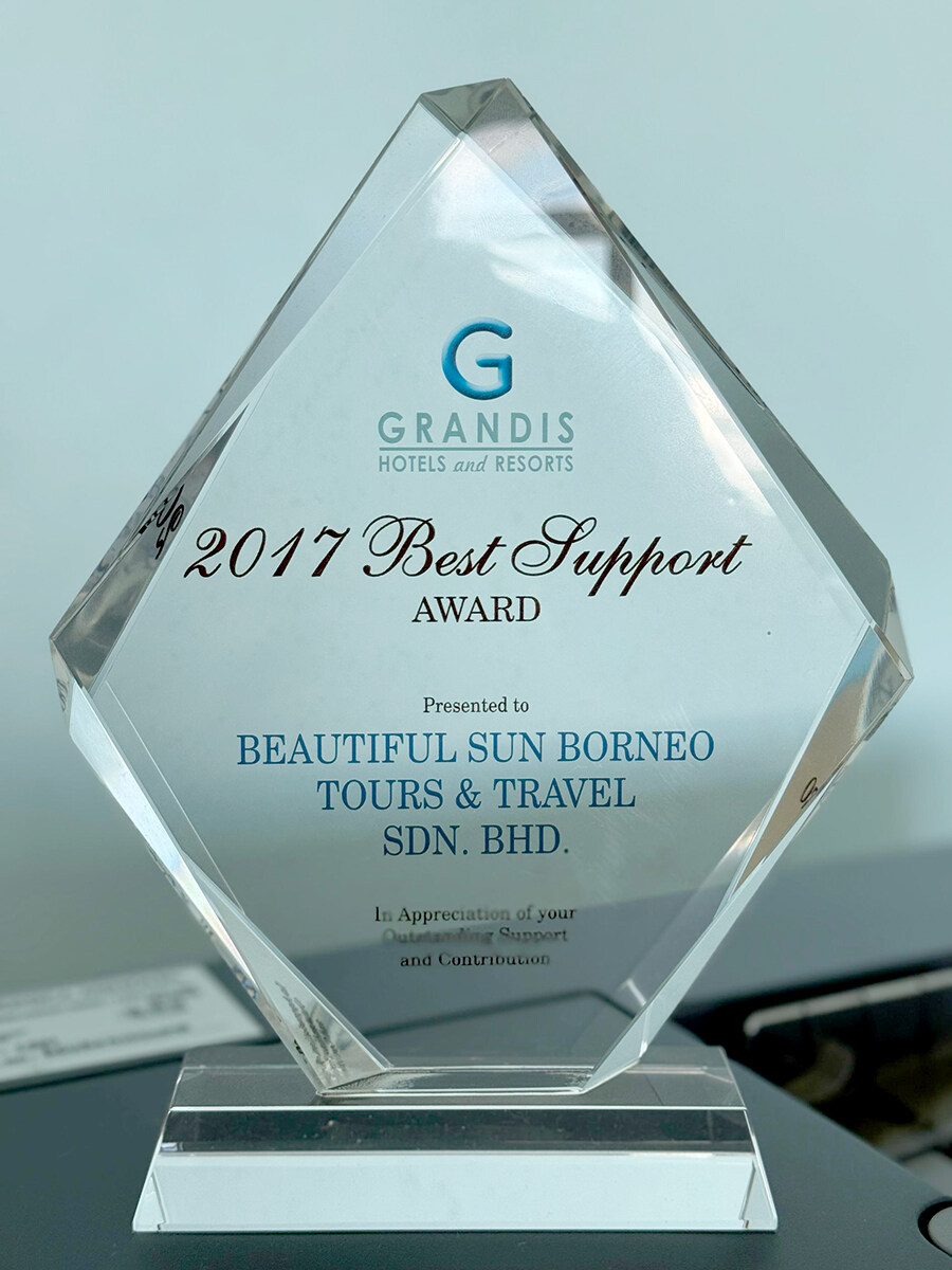 Presented-by-Grandis-Hotels-Resorts-for-outstanding-support-and-contribution-in-2017